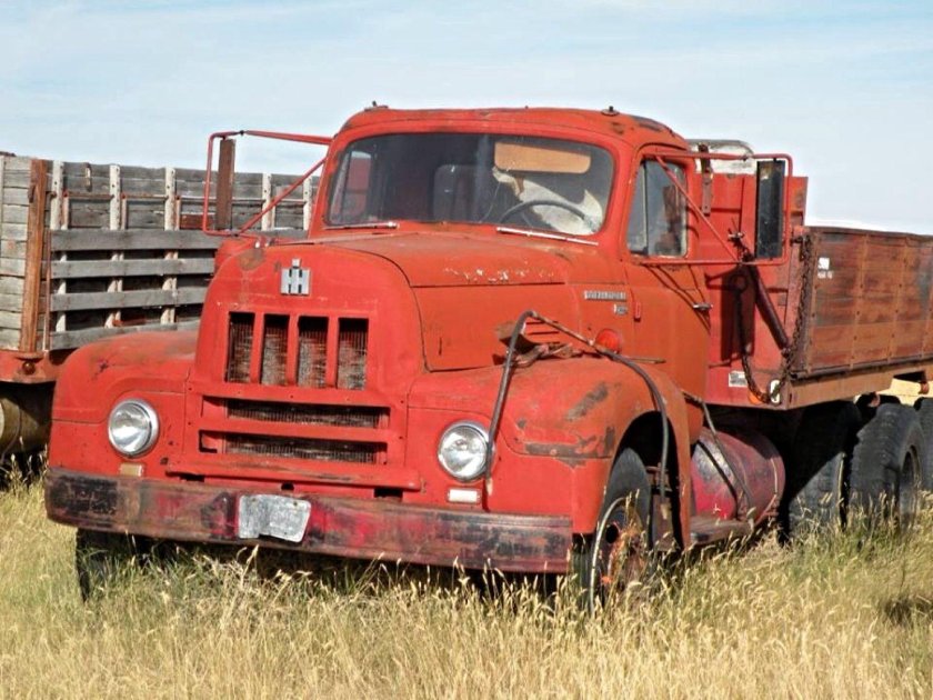 International Harvester r-190