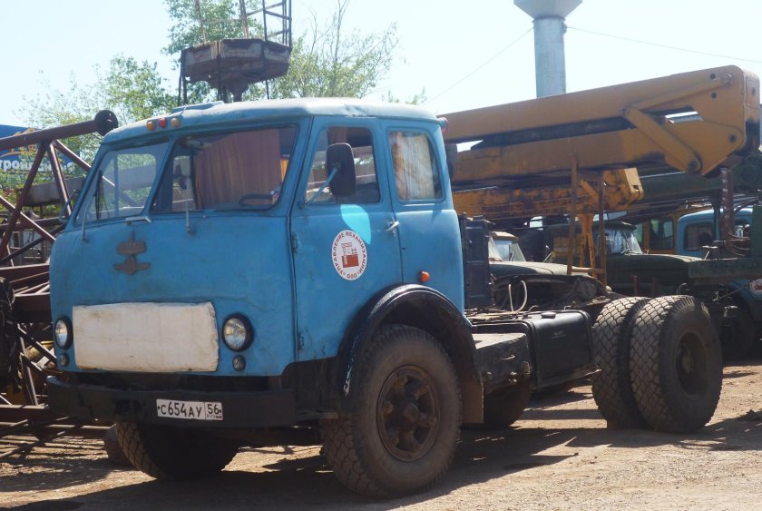 МАЗ 500 самосвал