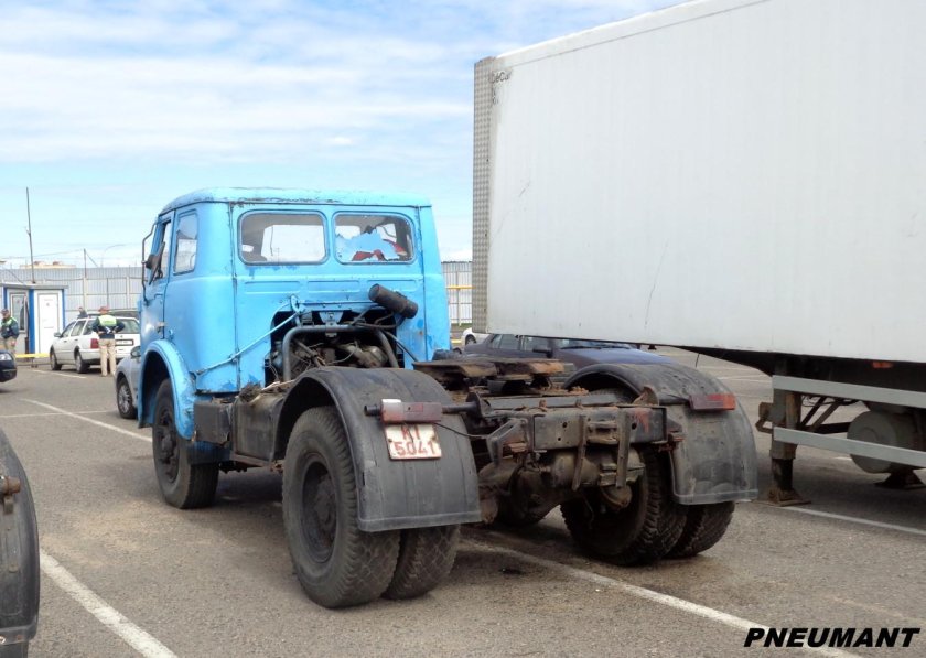 МАЗ 500 тягач