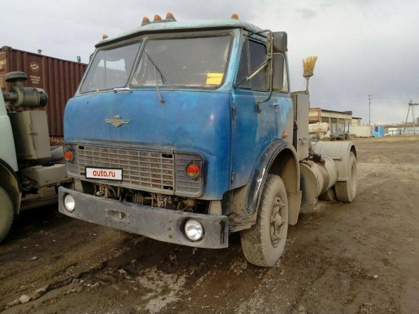 Автомобиль МАЗ 504
