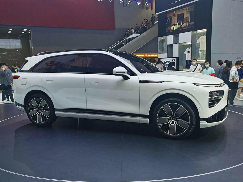 Китайская электромобиль