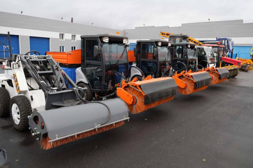 Очистка тротуаров от снега