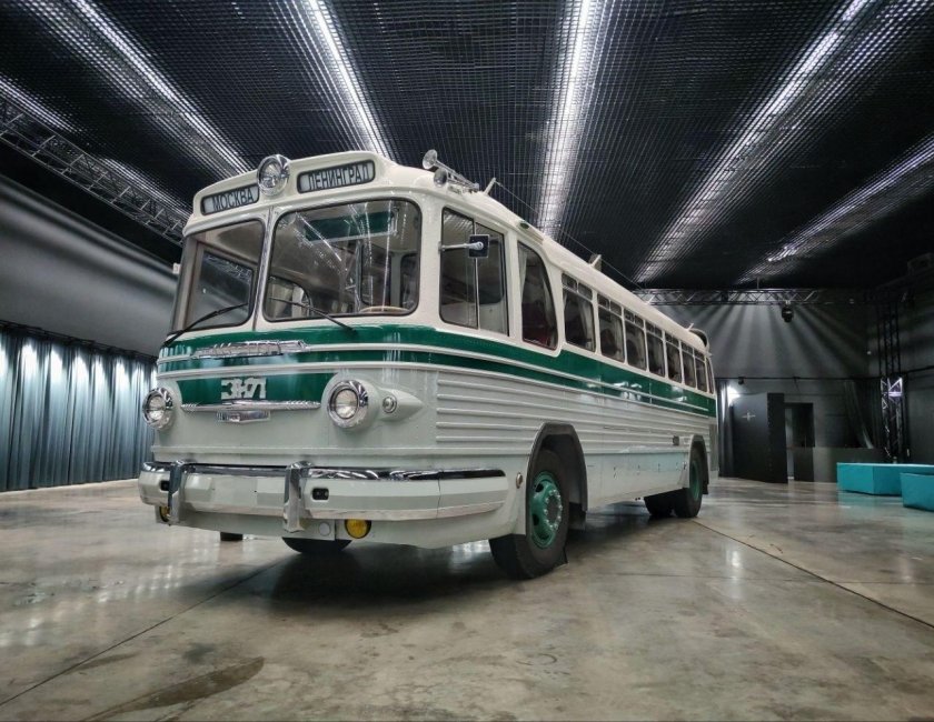 Зис 127 автобус