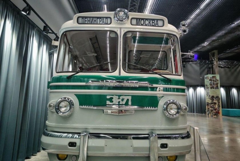 Зис 127 автобус