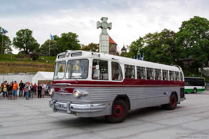 Зис 127 автобус