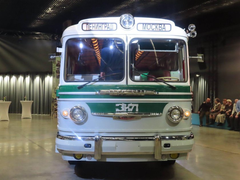 Зис 127 автобус