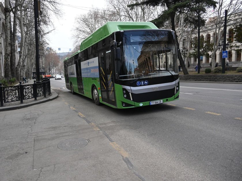 Автобус Metro Тбилиси