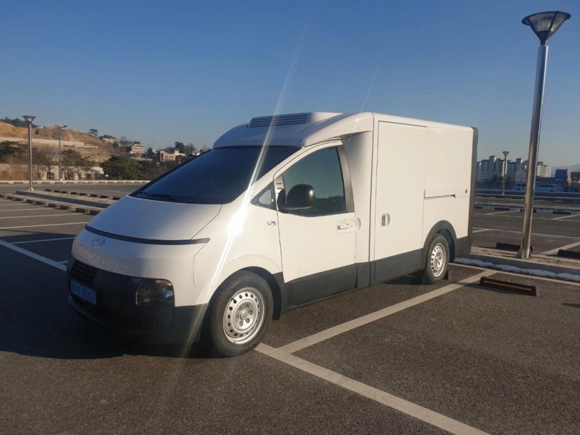 Автомобиль hyundai