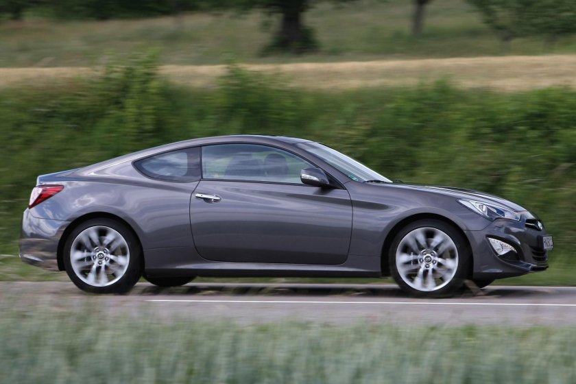 Hyundai Genesis Coupe 2011