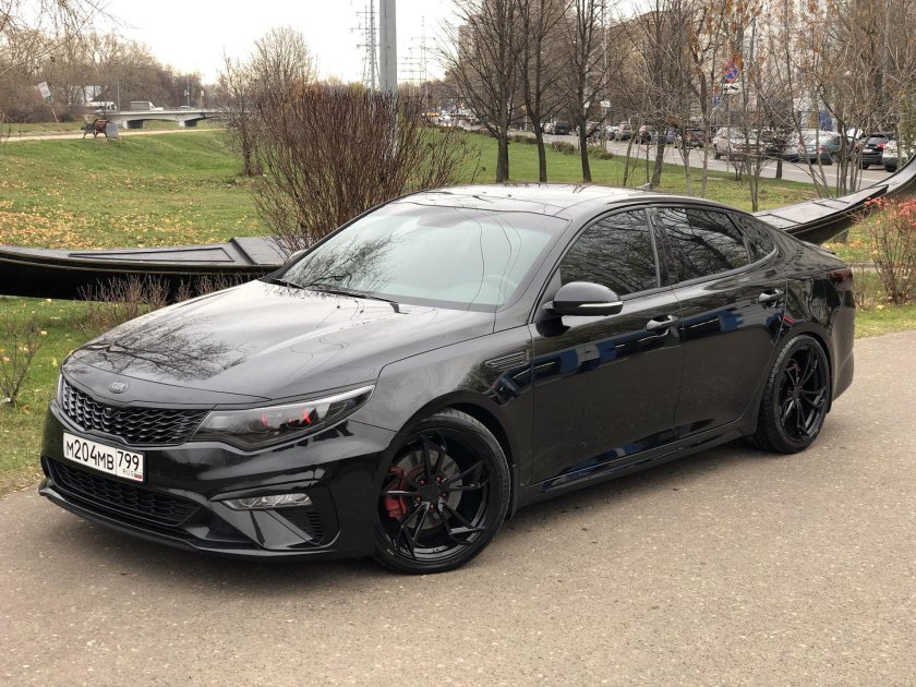 Kia Optima 2019 черная