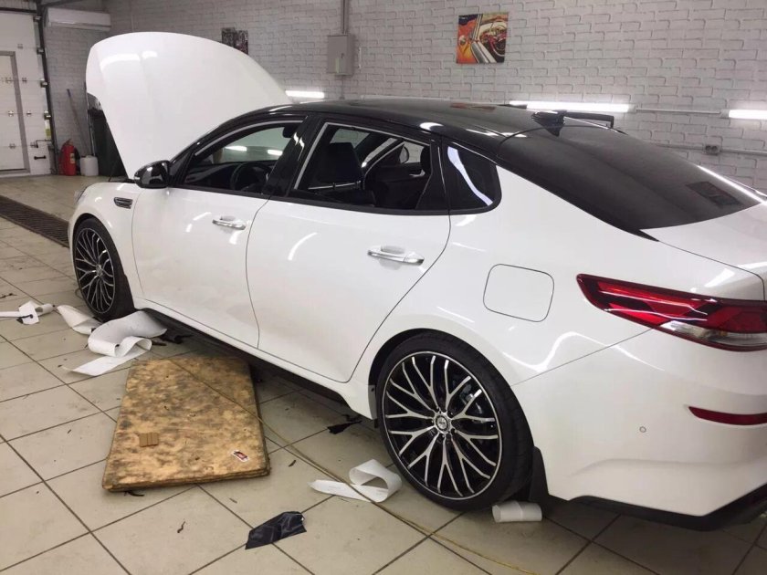 Kia Optima 2019 черная