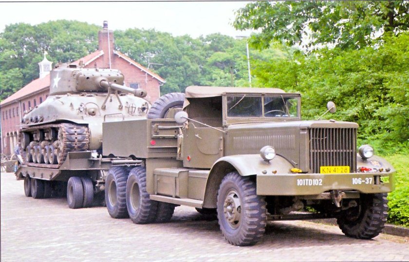 Тягач Даймонд т-981