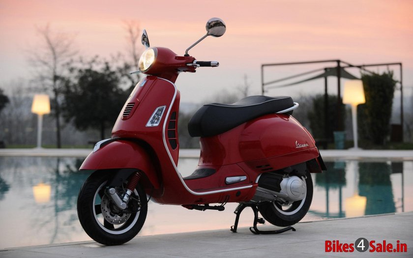 Мотороллер Vespa s50