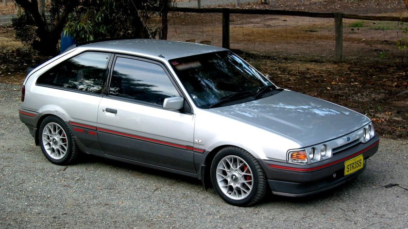 Форд лазер 1989