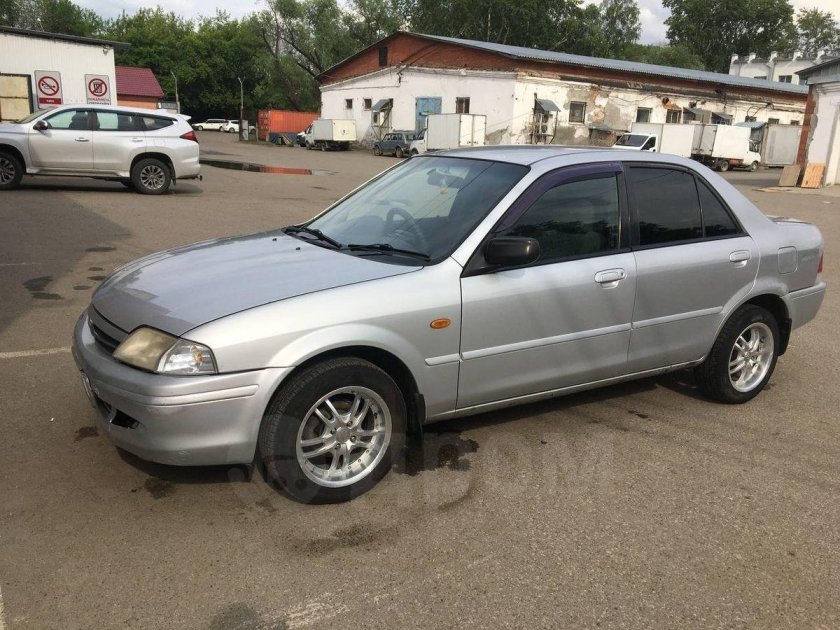 Форд лазер 2001