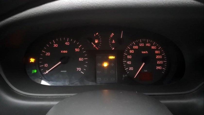 Панель приборов Рено Меган Сценик 1