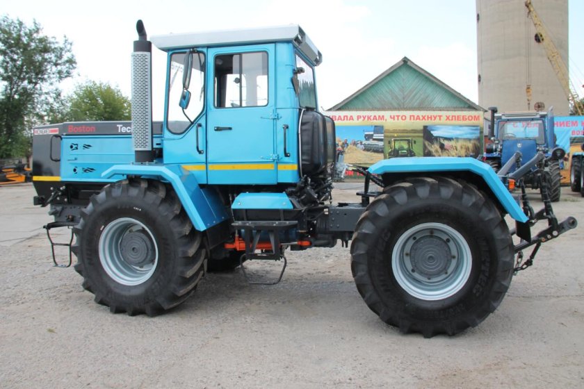 Трактор хтз т 150