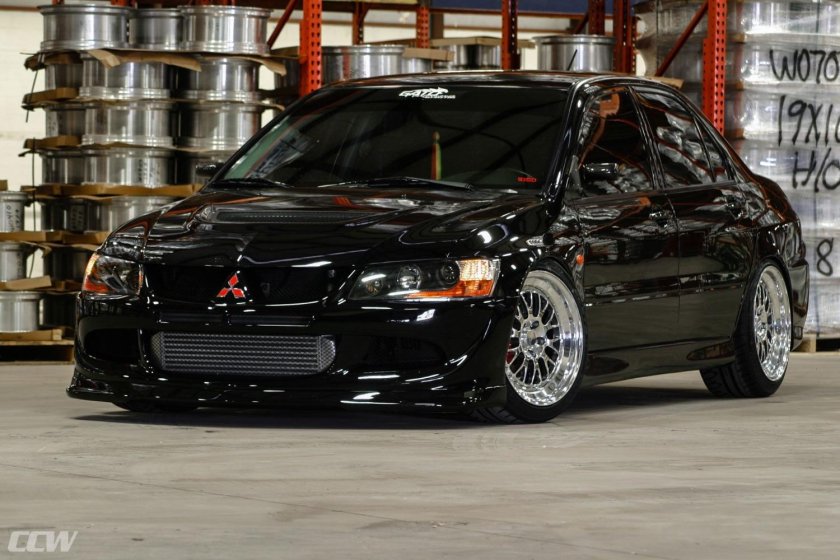 Митсубиси Лансер 8