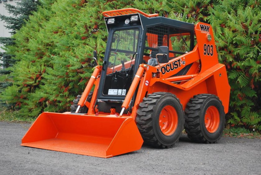 Мини погрузчик Локуст