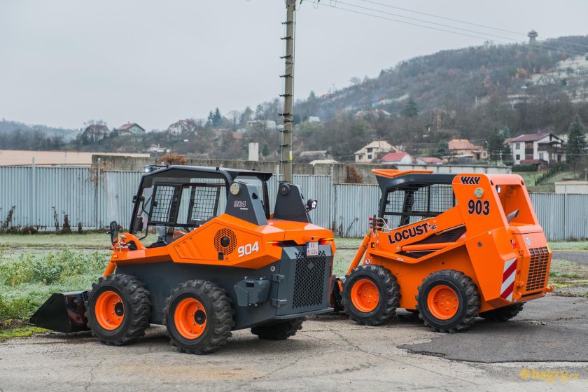 Мини погрузчик Locust