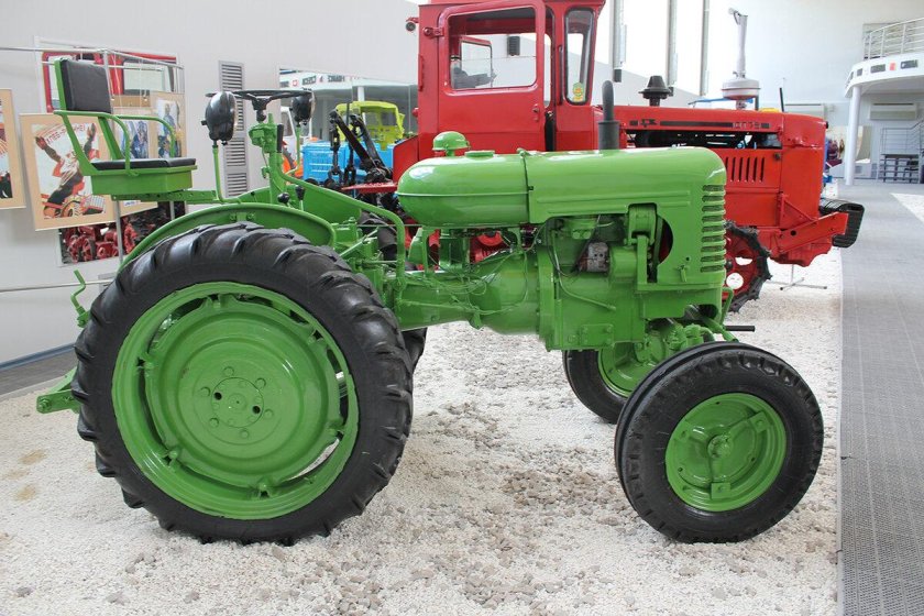 ХТЗ-7 трактор