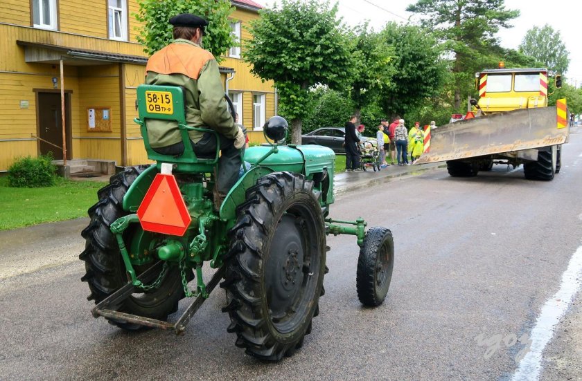 ХТЗ-7 трактор фото