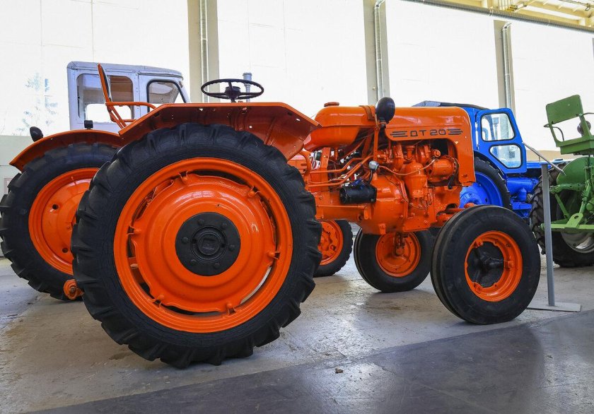 Колесо трактора