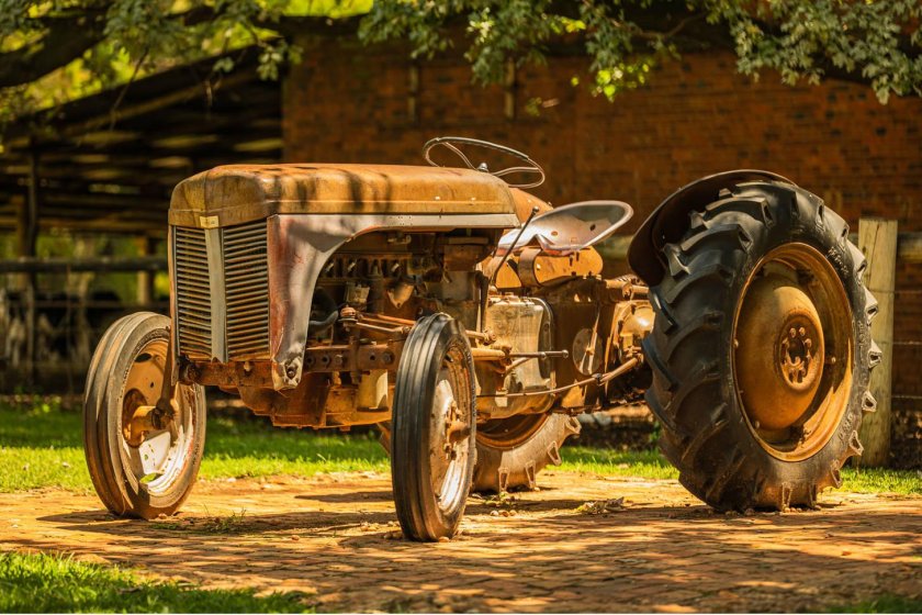 Деревенский трактор