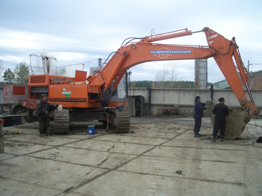 Экскаватор эо 5126