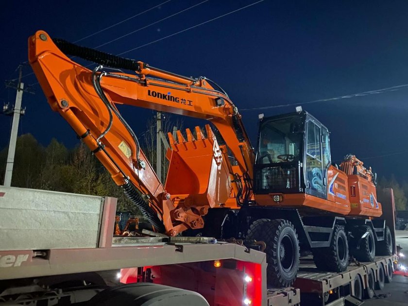 Колесный экскаватор