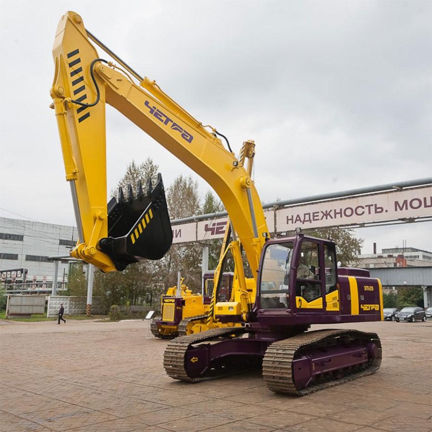 Экскаватор ЧЕТРА 270