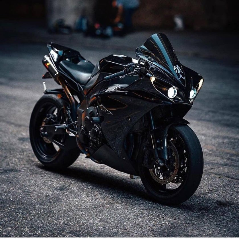 Спортивный мотоцикл ямаха