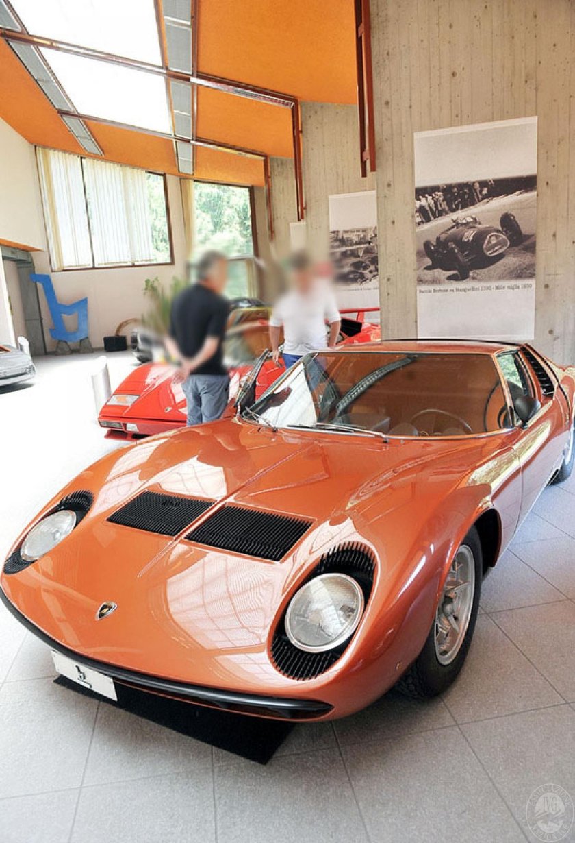 Lamborghini Miura SV