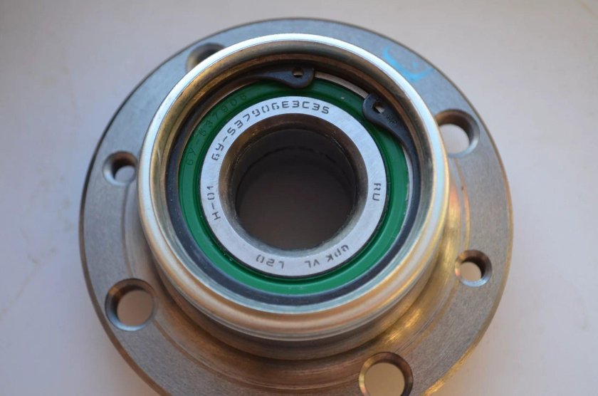 Задний подшипник Лада Гранта