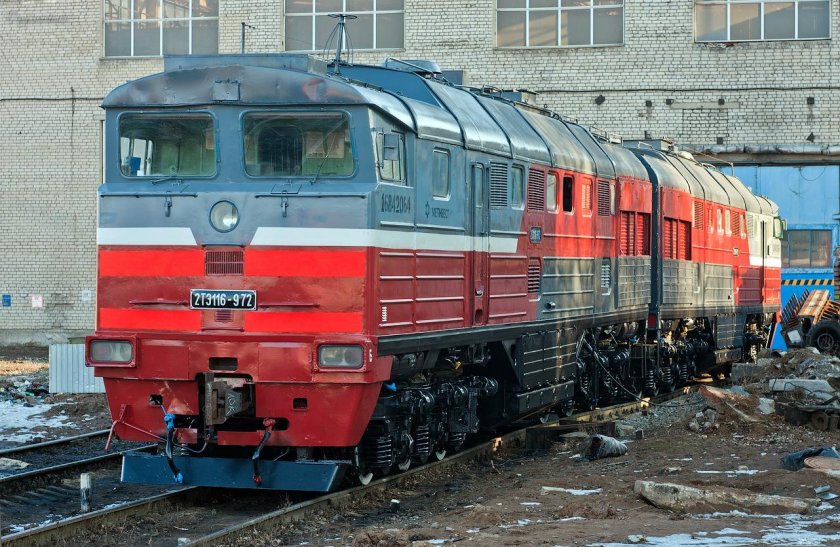Тепловоз 2тэ116 красный