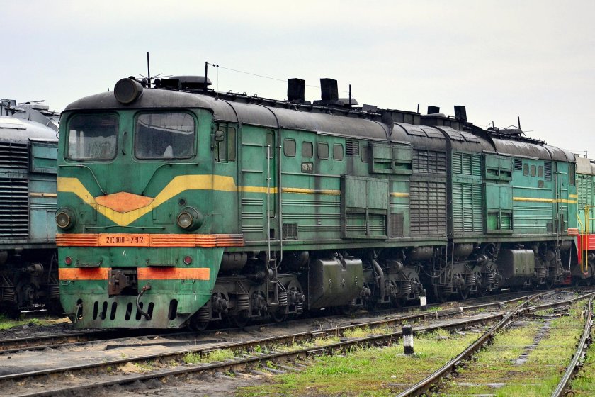 Тепловоз 2тэ10в