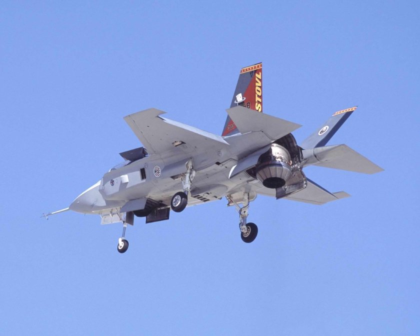 F35 самолет вертикальный взлет