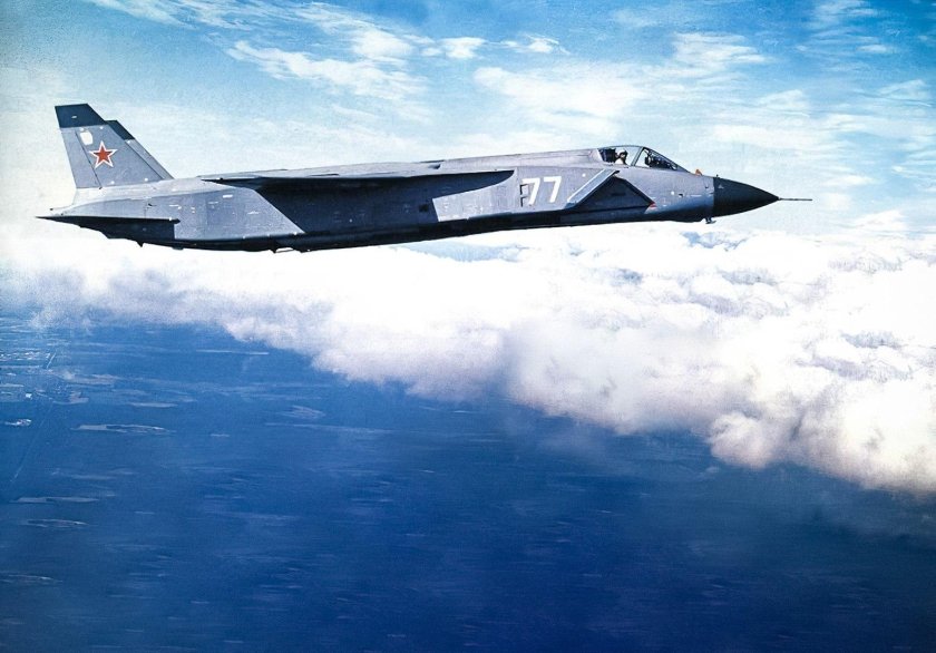 Як 141 сверхзвуковой самолёт