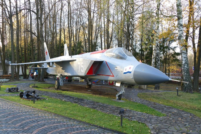 Як-141 самолет