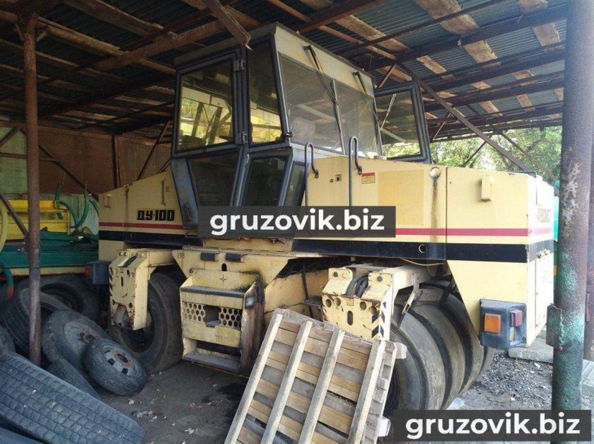 Пневмоколесный каток ду-100