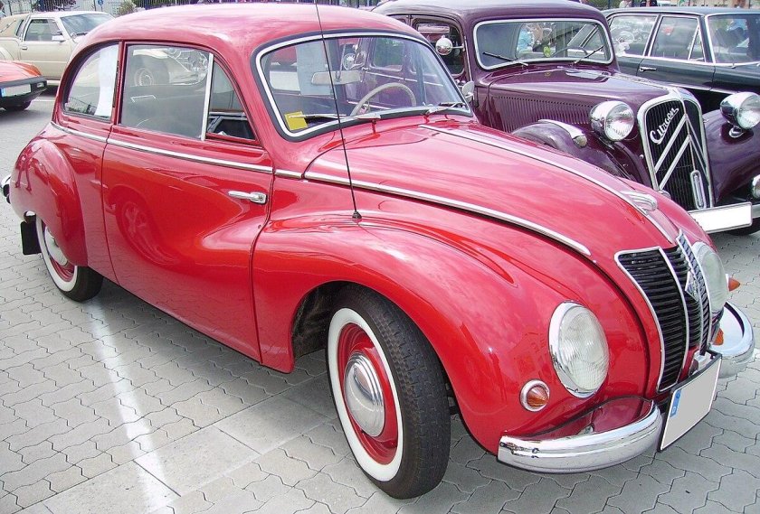 Автомобиль IFA f9