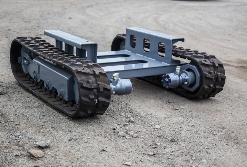 Универсальное гусеничное шасси утс 140