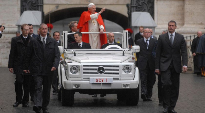 Mercedes папамобиль