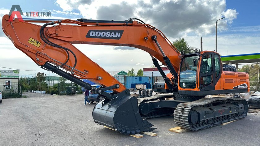 Doosan dx 225 lca