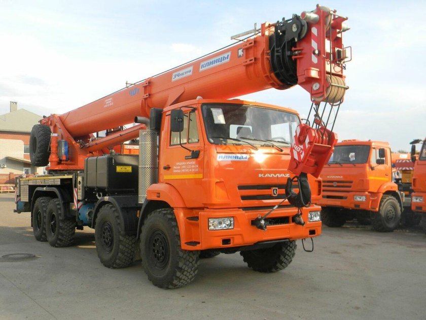 КС 65719-3к-1 автокран 40 т КАМАЗ-63501