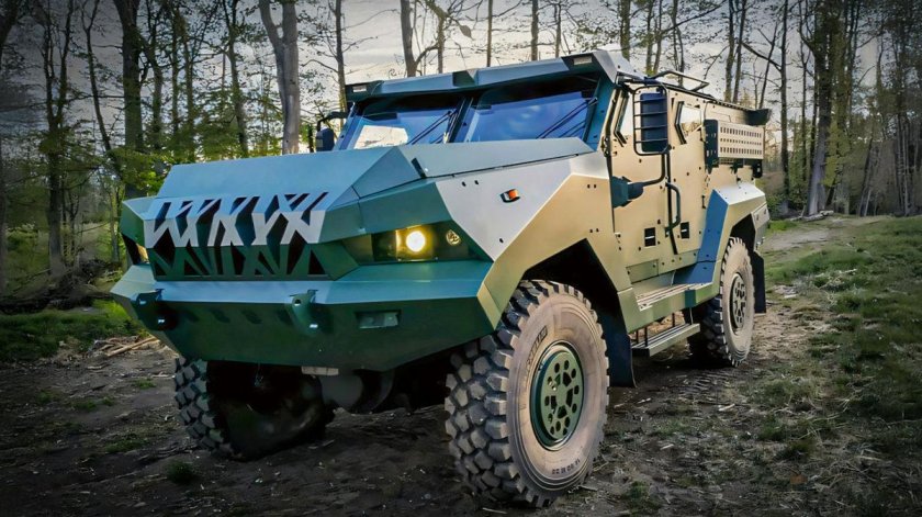 Tatra 4x4 броневик Military