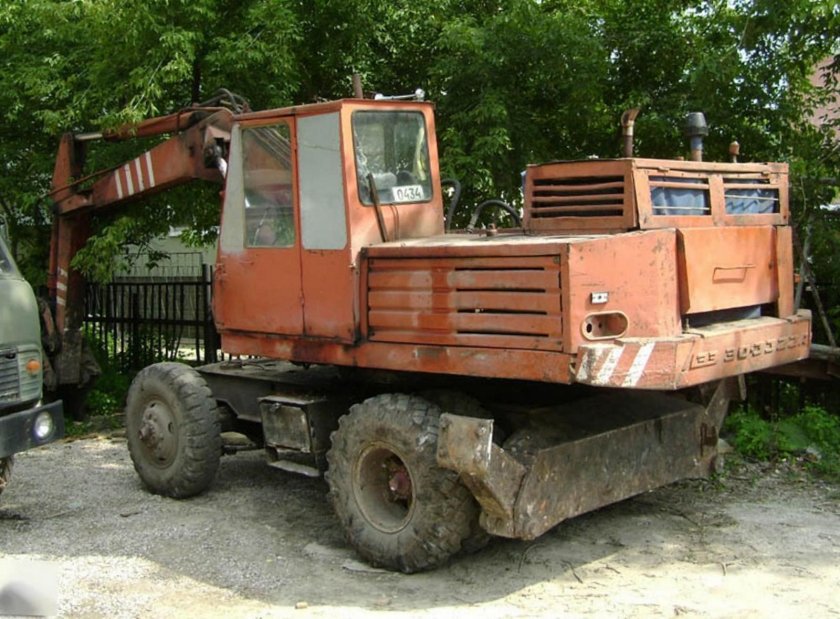 Экскаватор ЭО-3322