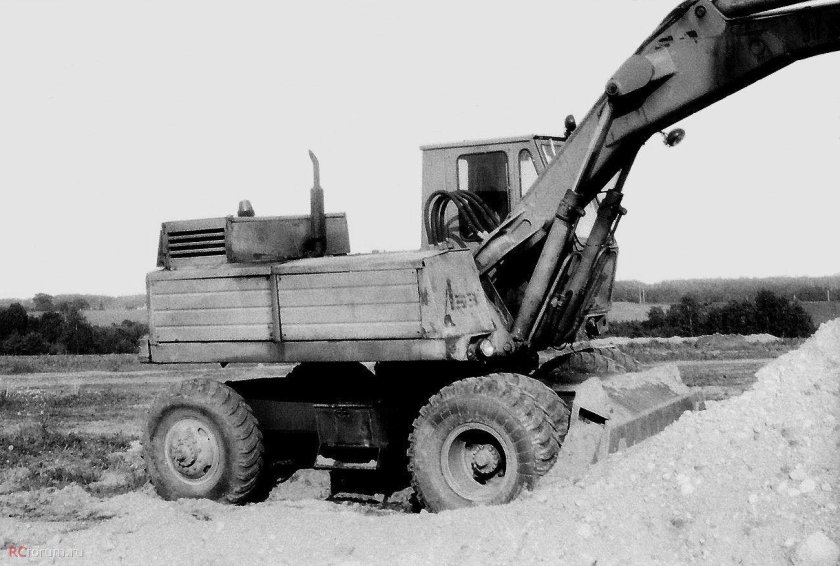 Экскаватор ЭО-3322б