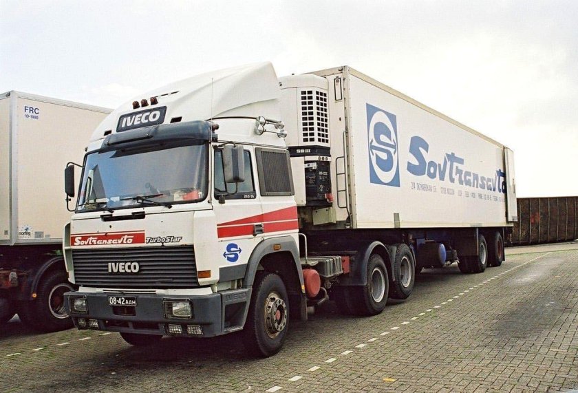 Ивеко тягач 1990