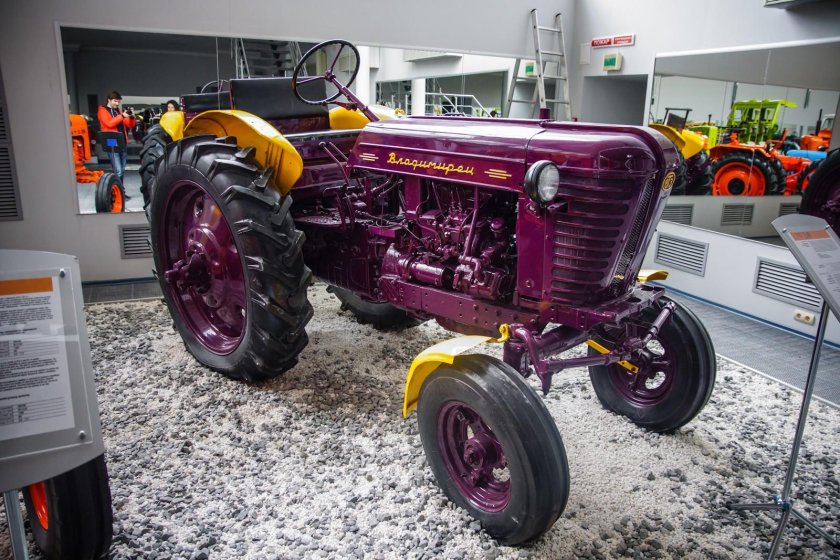 Трактор ВТЗ т28